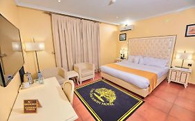 Oak Haven Hotel & Suites